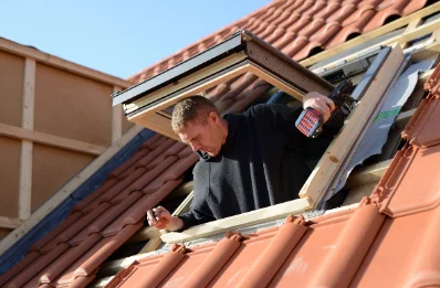 Pose de fenêtres de toit Velux à Trancault